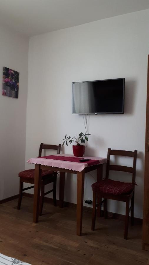 Ubytovanie Na Sukromi Apartment Велка Ломница Екстериор снимка